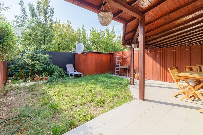 Pipera  Casa de vanzare in Pipera - Emil Racovita, in Complexul Azur